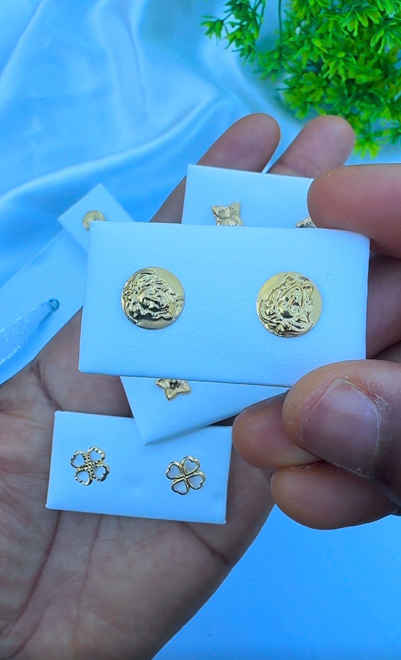 18 Karat Solid Gold Screw Stud Earrings