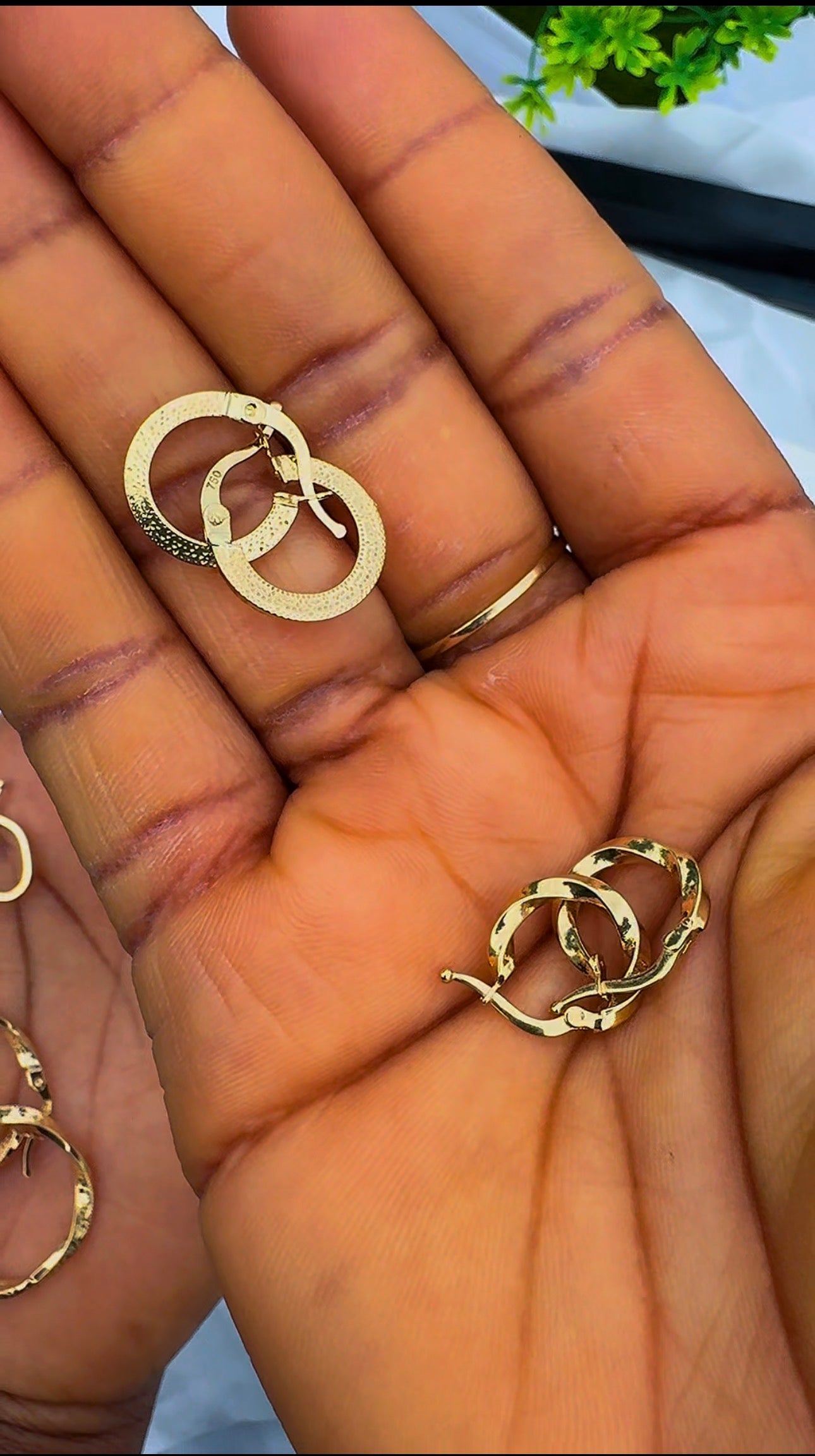 Defan 18ct Solid Gold Hoop Earrings (Small; 1cm)