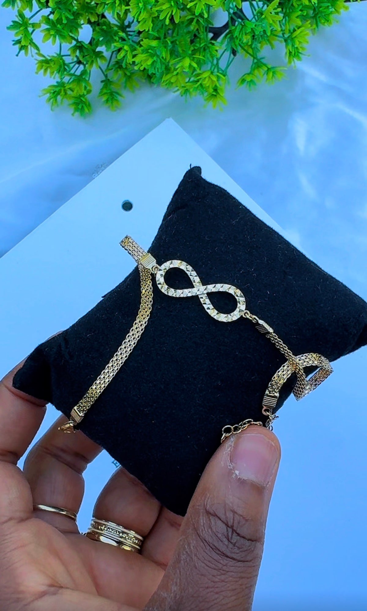 18 Karat Solid Gold Carpet + Charm Anklet | 10 Inches | 4g~4.3g