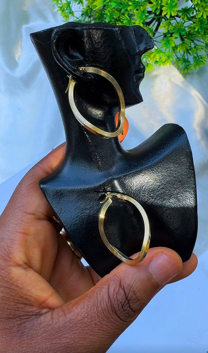 18K Solid Gold Ribbed Hoop Earrings | 1.7g