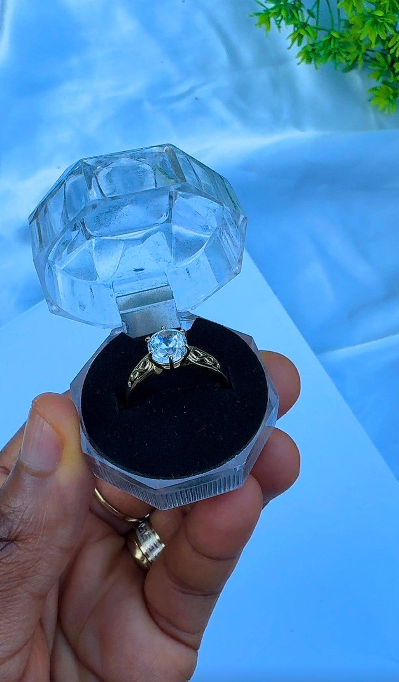 18K Solid Gold Infinity Engagement Ring For Women | Size 8 | 2.54g
