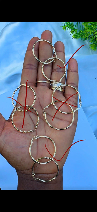 18K Solid Gold Medium Hoop Earrings | 1.5g & 1.63g