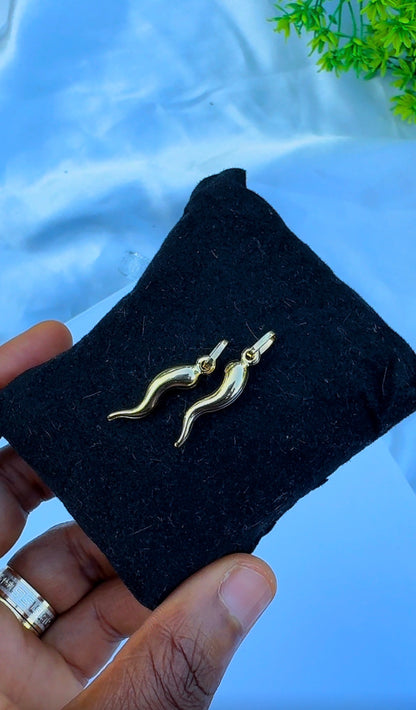 18K Solid Gold Cornicello Italian Horn Pendant - 0.9g