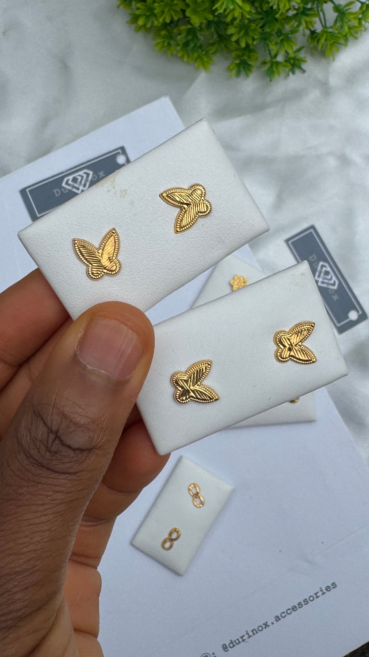 18 Karat Solid Gold Screw Stud Earrings