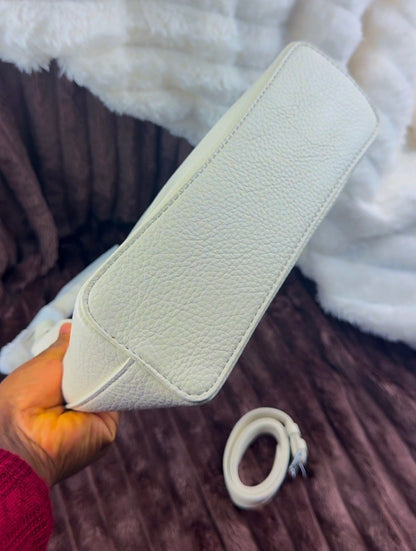 Cavella White Shoulder Handbag With Chain | LARYZ Everyday - 035 | Medium