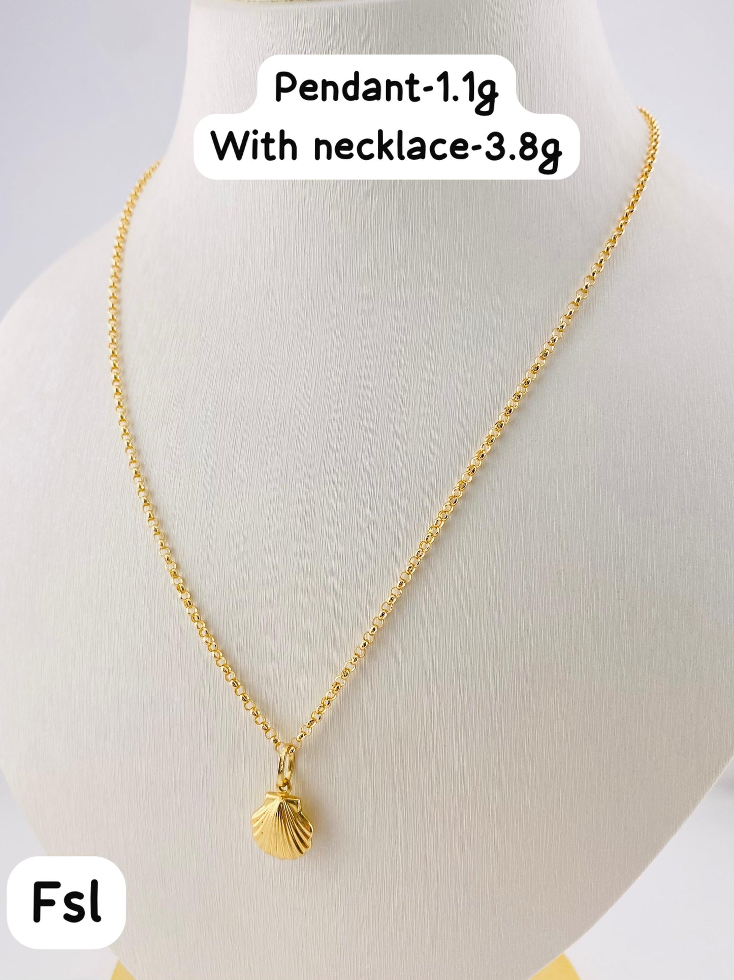 Degah 18ct Solid Gold Pendant (Clam)