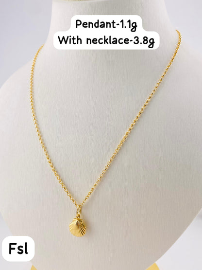 Degah 18ct Solid Gold Pendant (Clam)