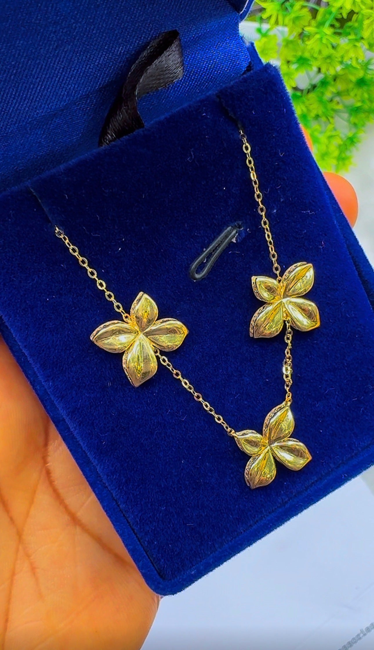 18ct Yellow Gold Floral Station Necklace (5.2g) | 17” + 1” (18 Inches)