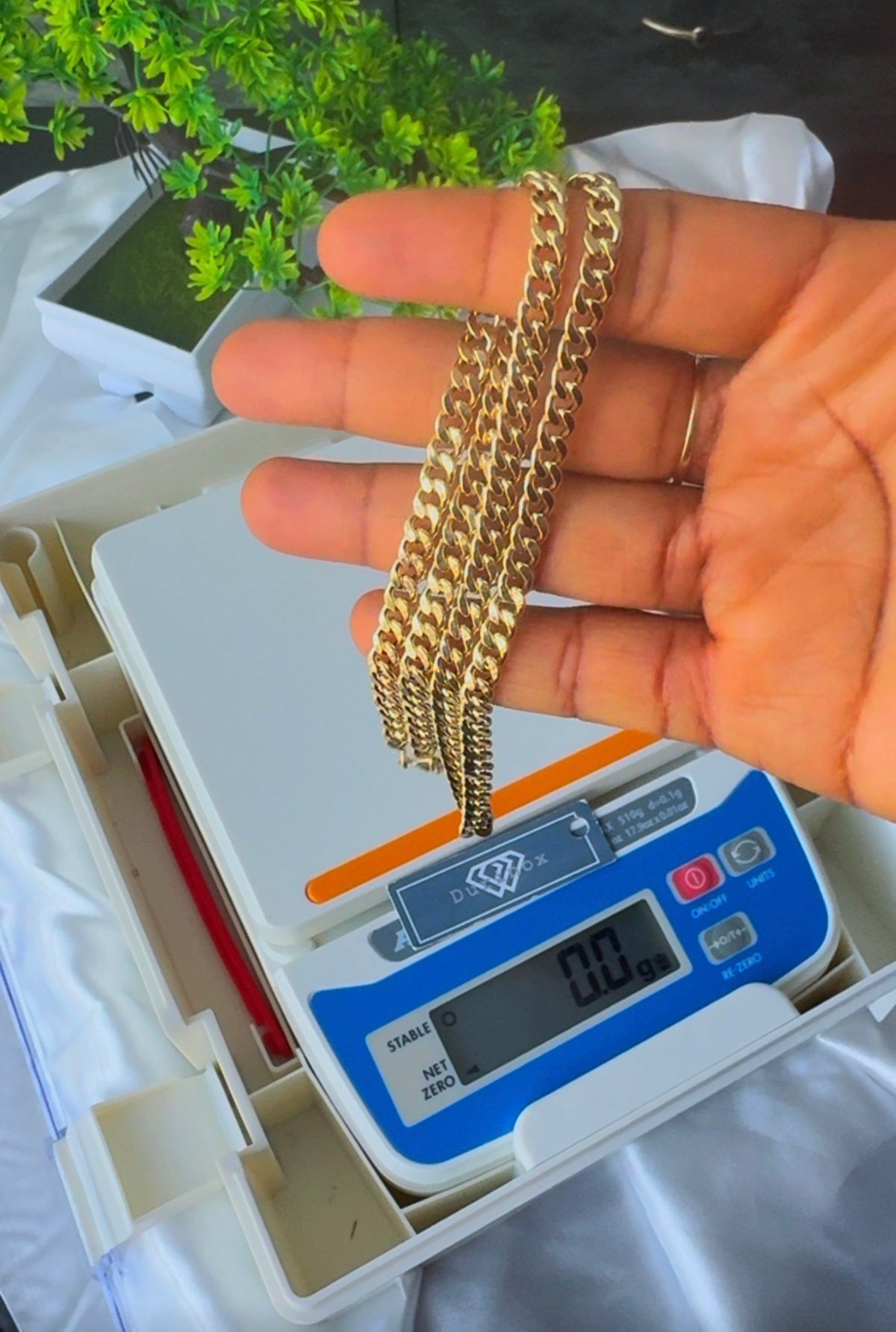 18K Solid Gold Cuban Chain Necklace Unisex | 20 & 22 Inches | 6.2 & 7.0g