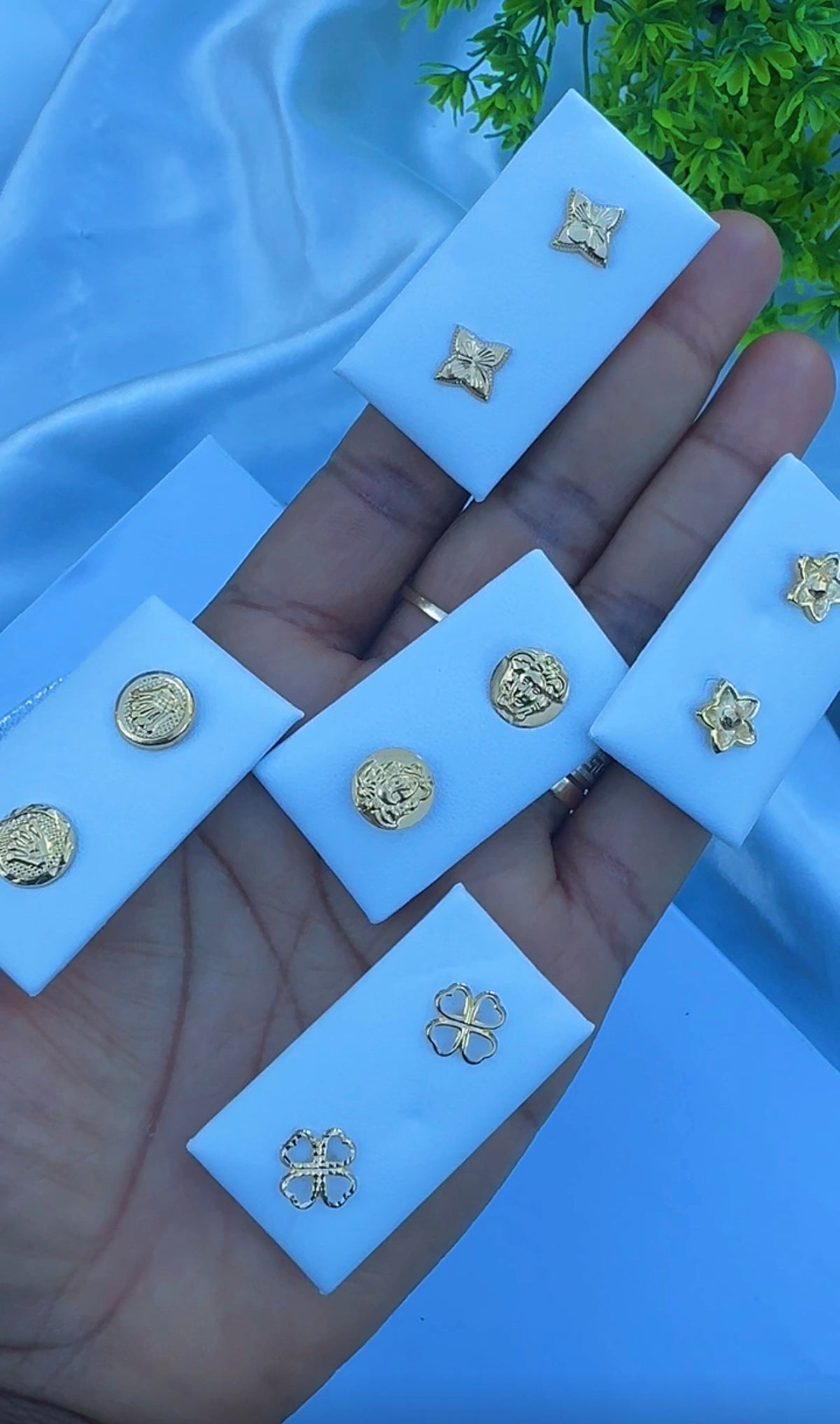 18 Karat Solid Gold Screw Stud Earrings