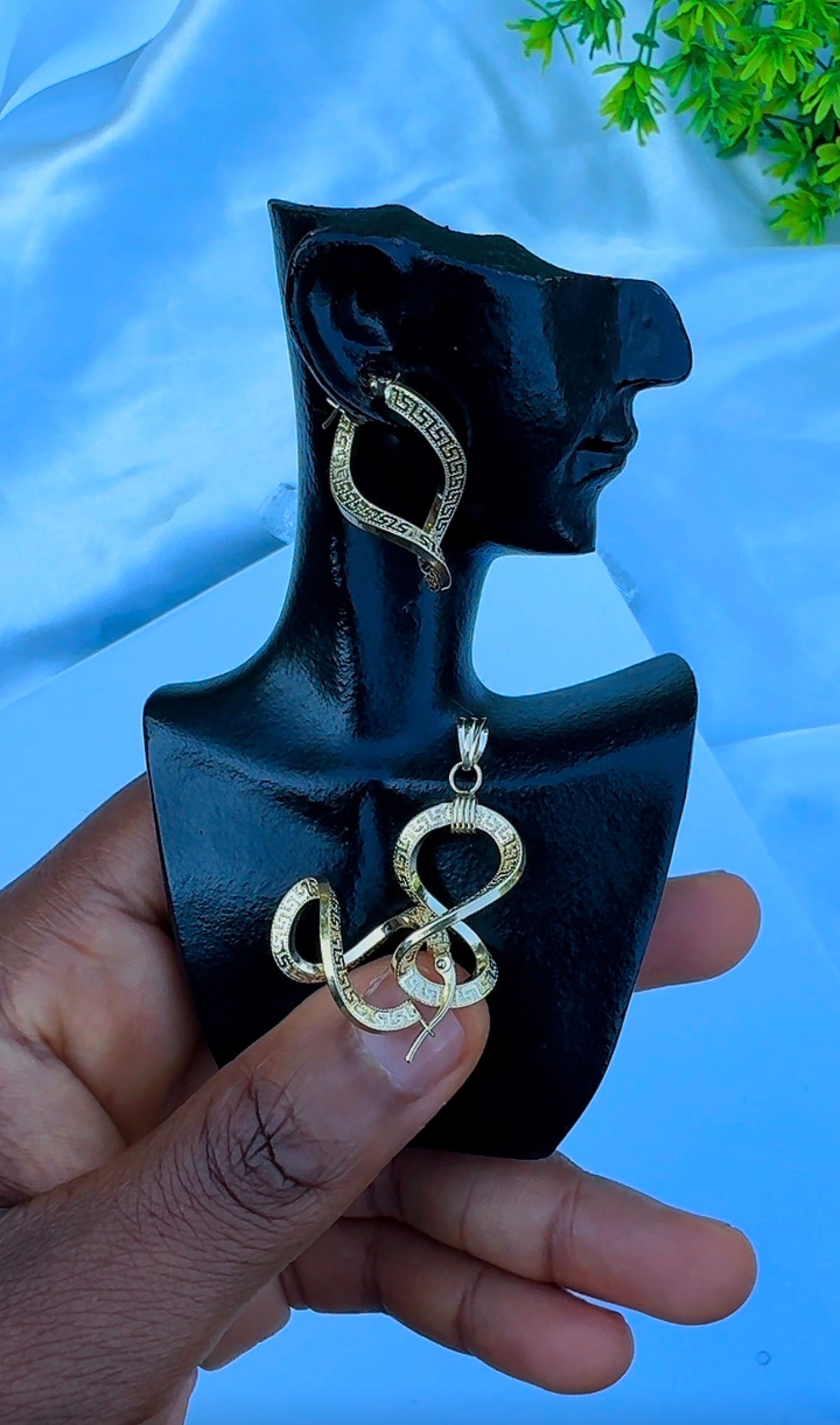 18K Solid Gold Twist 8 Earrings & Pendant Jewellery Set | 2.5g