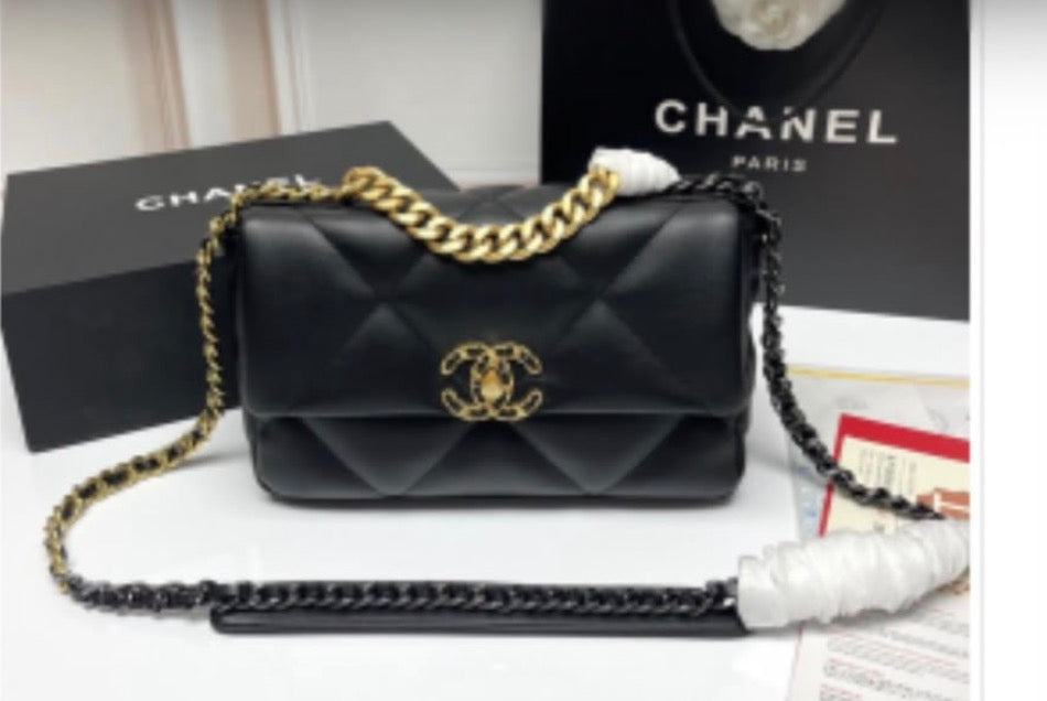 Black large oversized diamond quilting Tri-Tone | Shiny Lambskin Leather Bag | LASi013