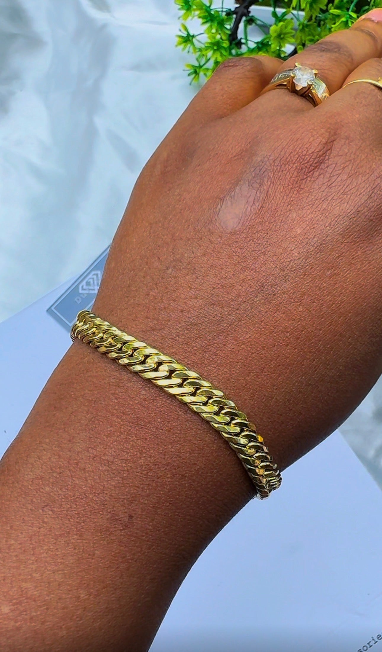 18K Solid Gold Cuban Bracelet – 8 Inches - 5.7g