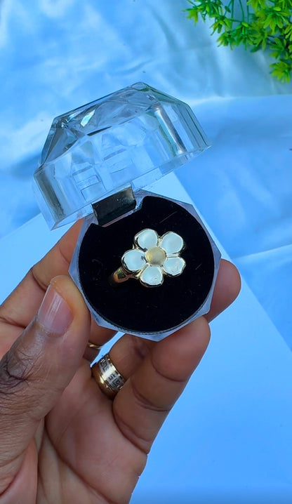 18K Solid Gold Chunky Fashion Rings For Women- Lightweight 1g or Less (Extra Extra)