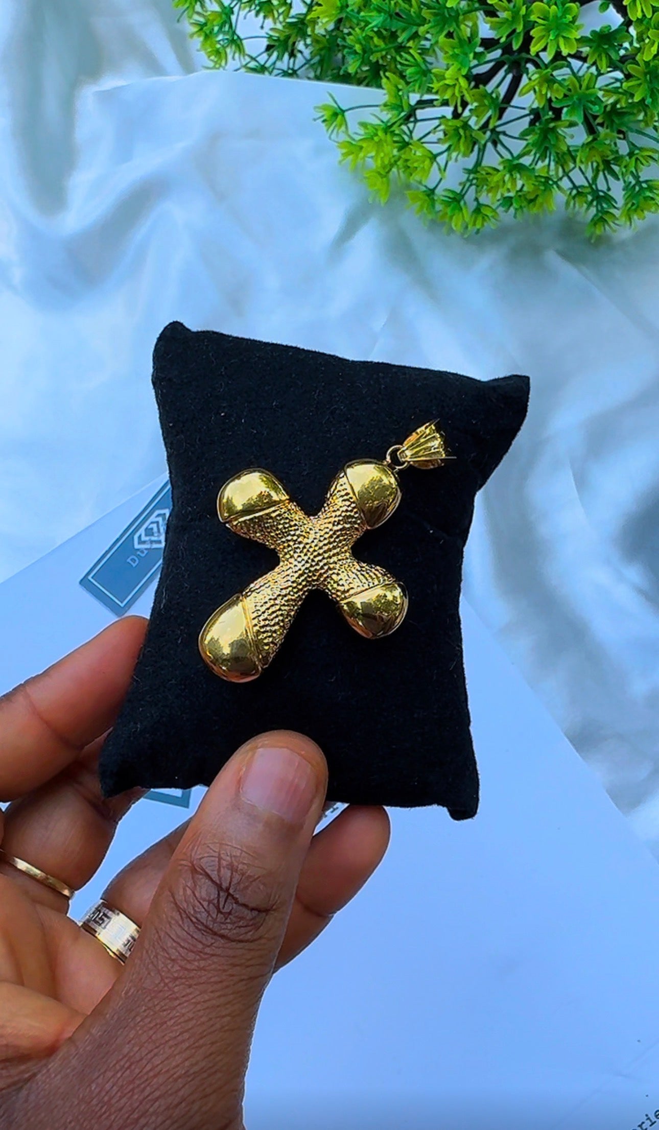 18ct Real Gold Cross Pendant (Extra) - 3.1g