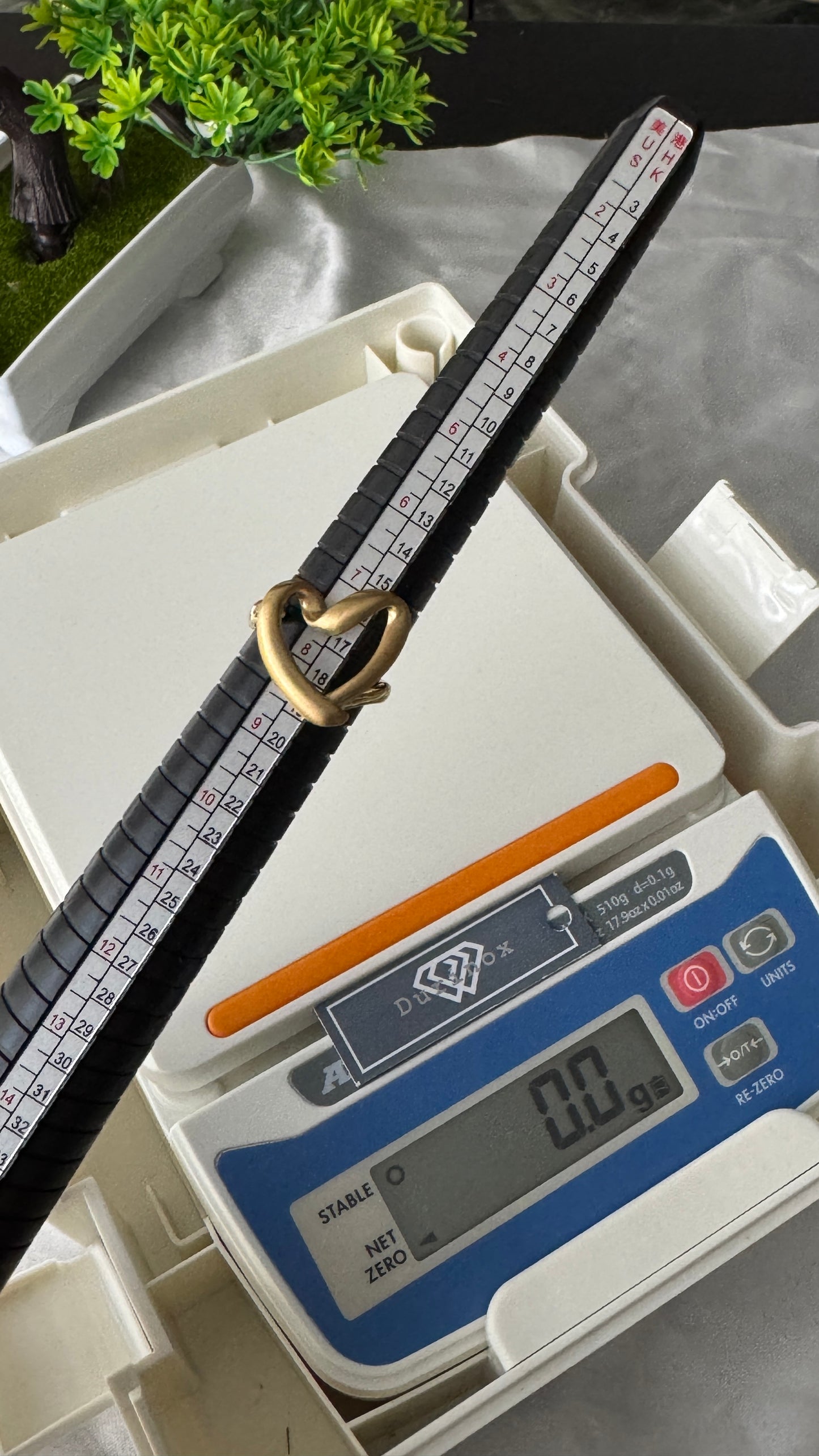 18K Solid Gold Heart Fashion Ring For Women | 0.8g | Sizes 7 & 8 (Extra Extra)