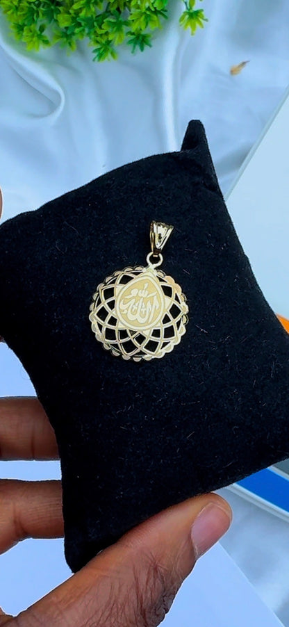 Degart 18 Karat Gold Allah Pendant
