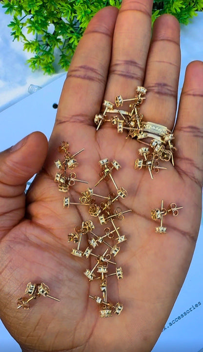 18K Solid Gold Mini Clover Stud Earrings | 0.7g (Extra)