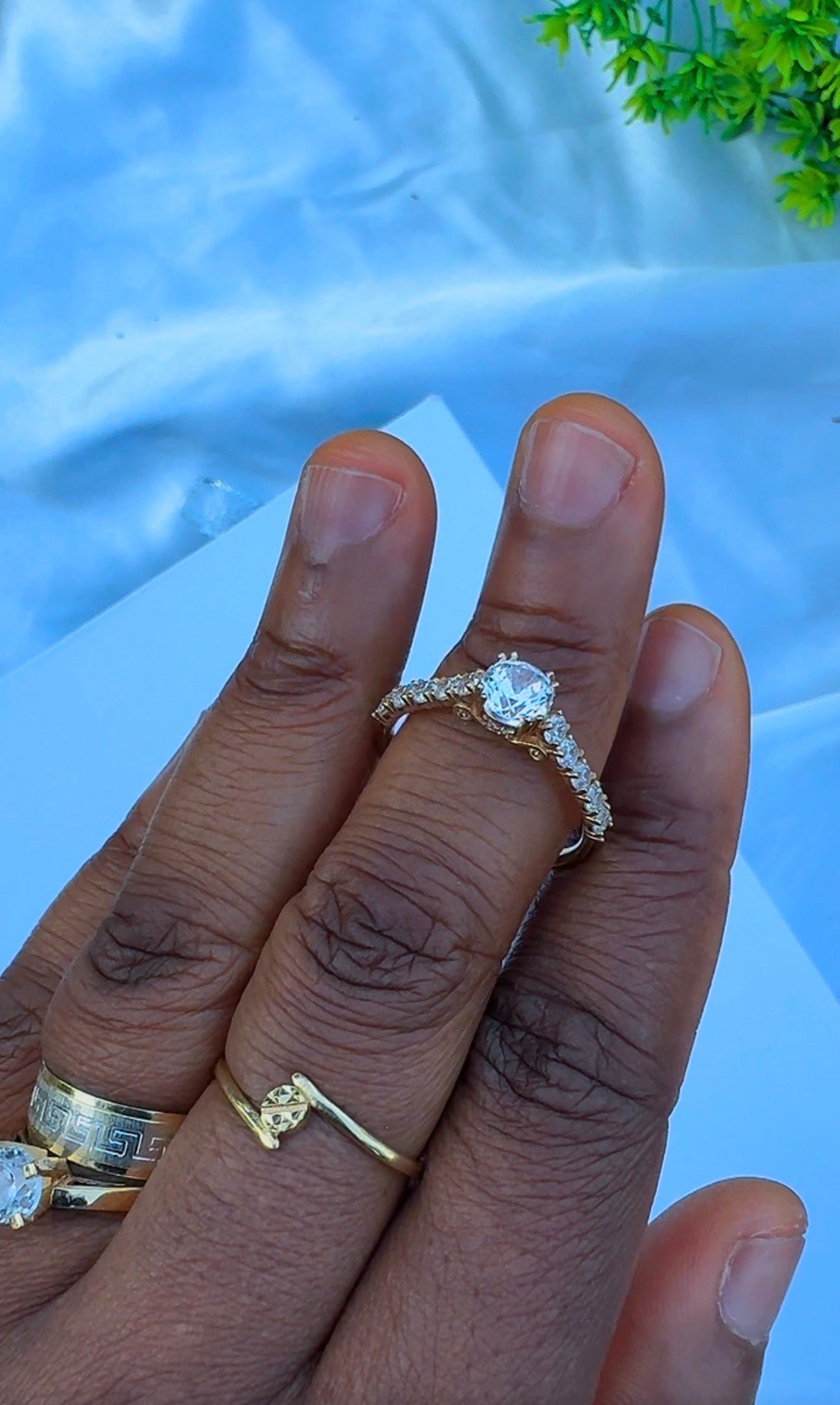 18K Solid Gold Engagement Ring For Women | Size 9 | 3.2g