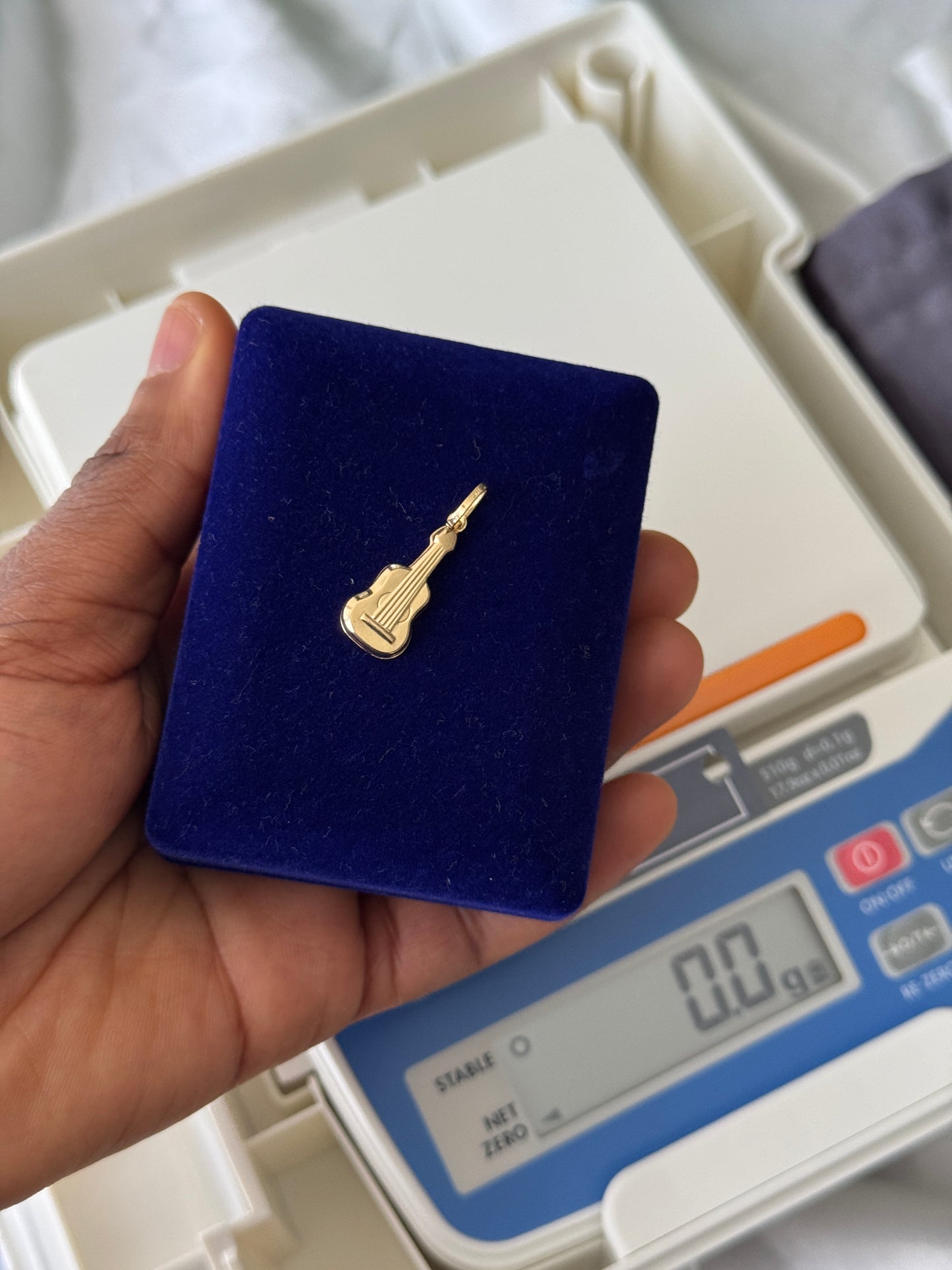 Dellap 18ct Pure Gold Chain Pendant