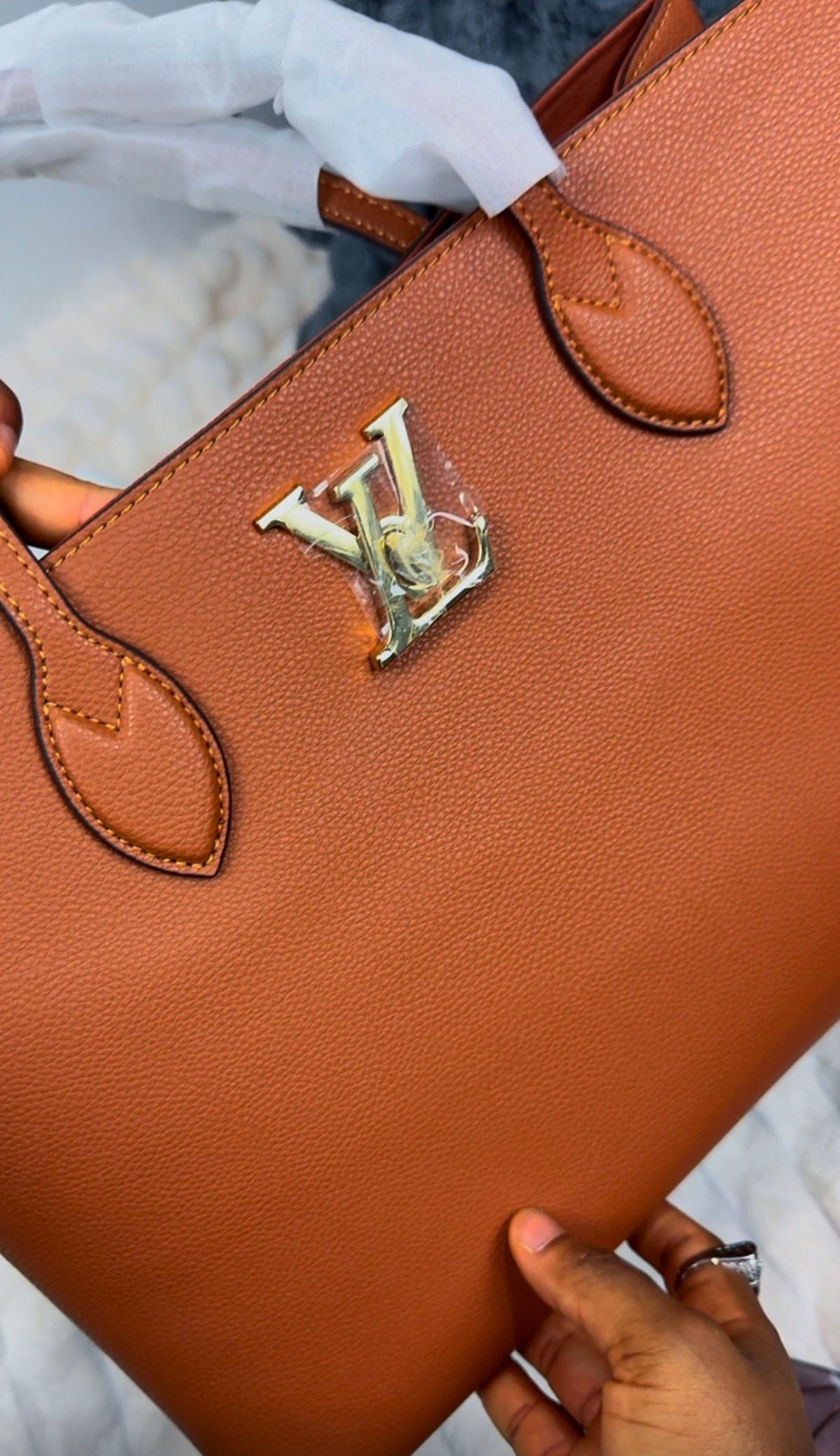 Tan ~ Caramel Soft Calfskin Genuine Leather Big Handbag LASi017