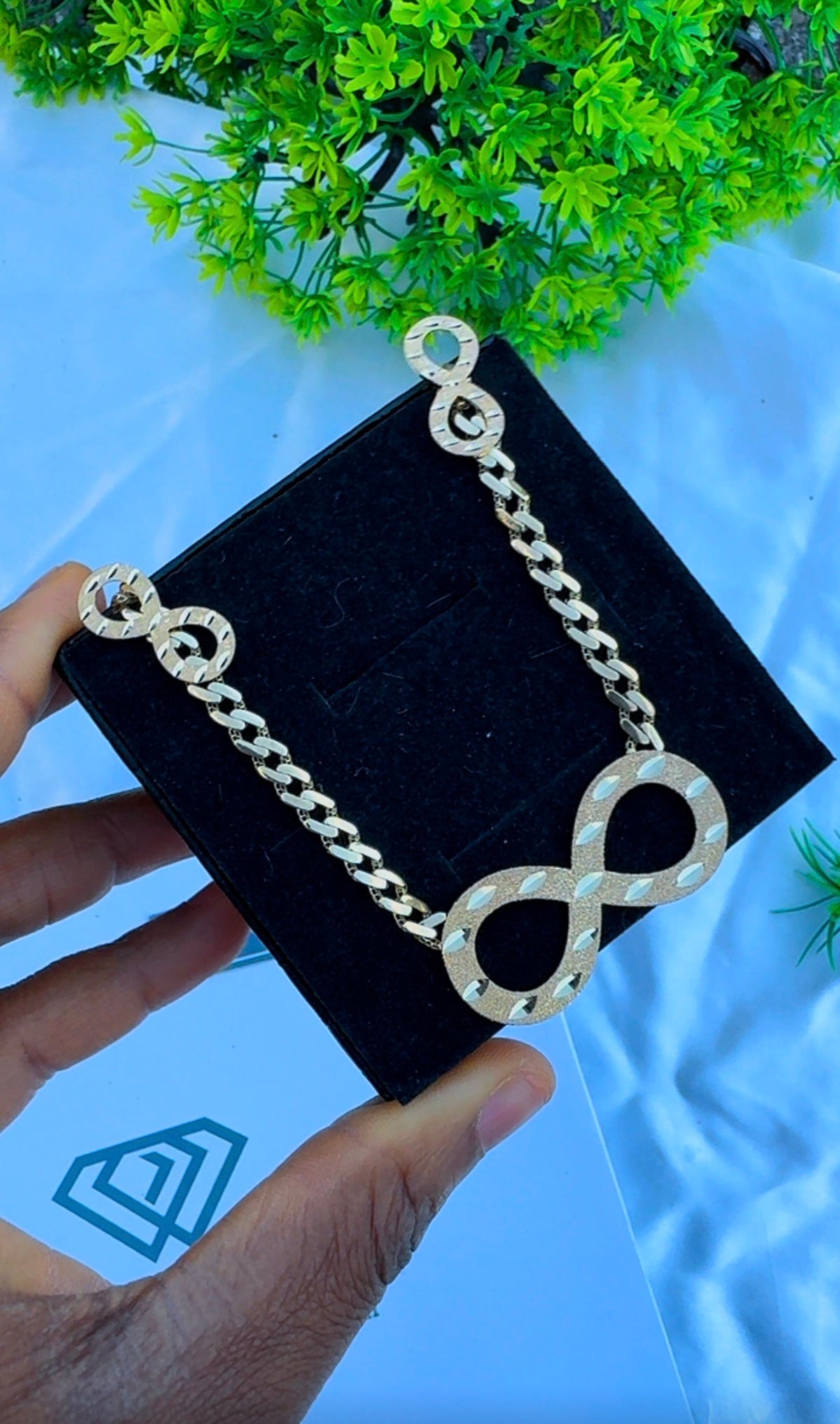 18K Solid Gold Infinity Cuban Chain Necklace - 9.6g