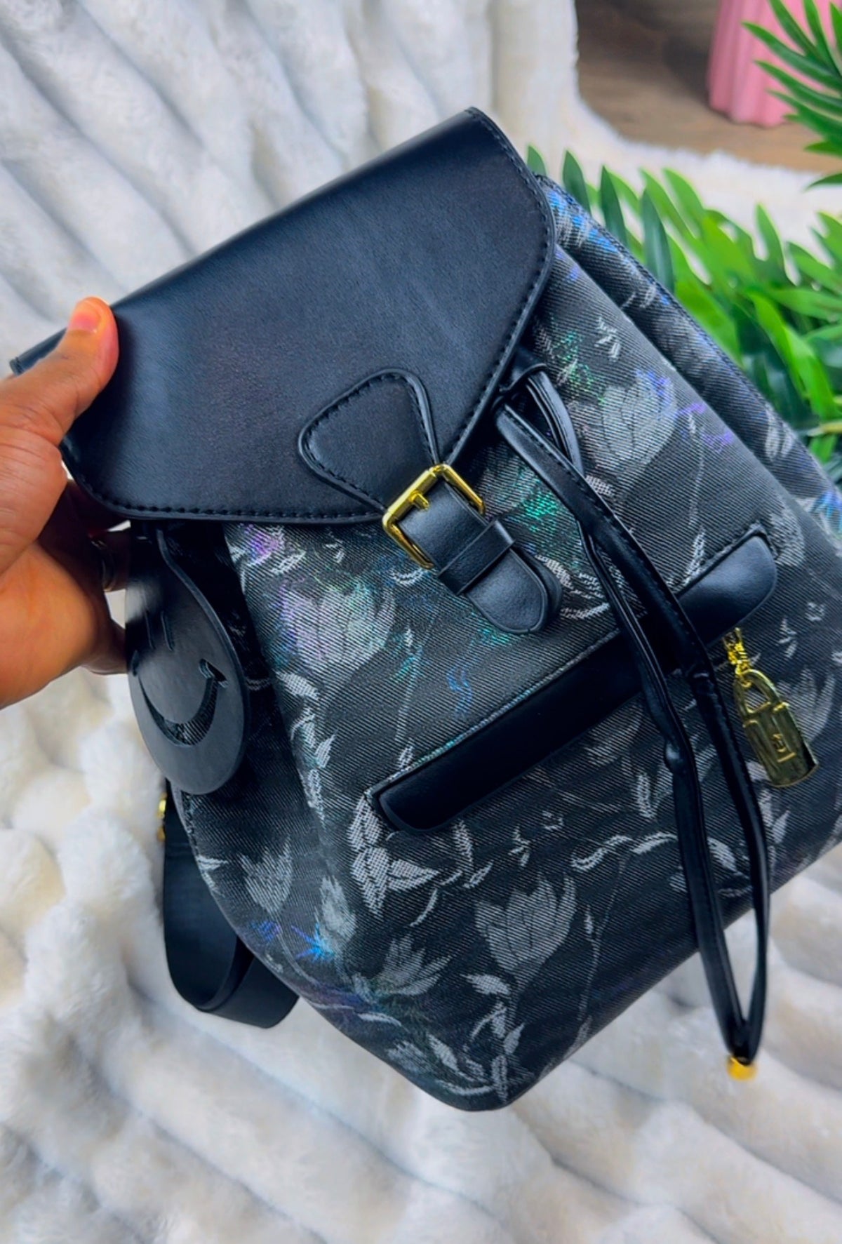 Black Patterned Smiley Women's Bagpack {Medium} | LARYZ Everyday 054