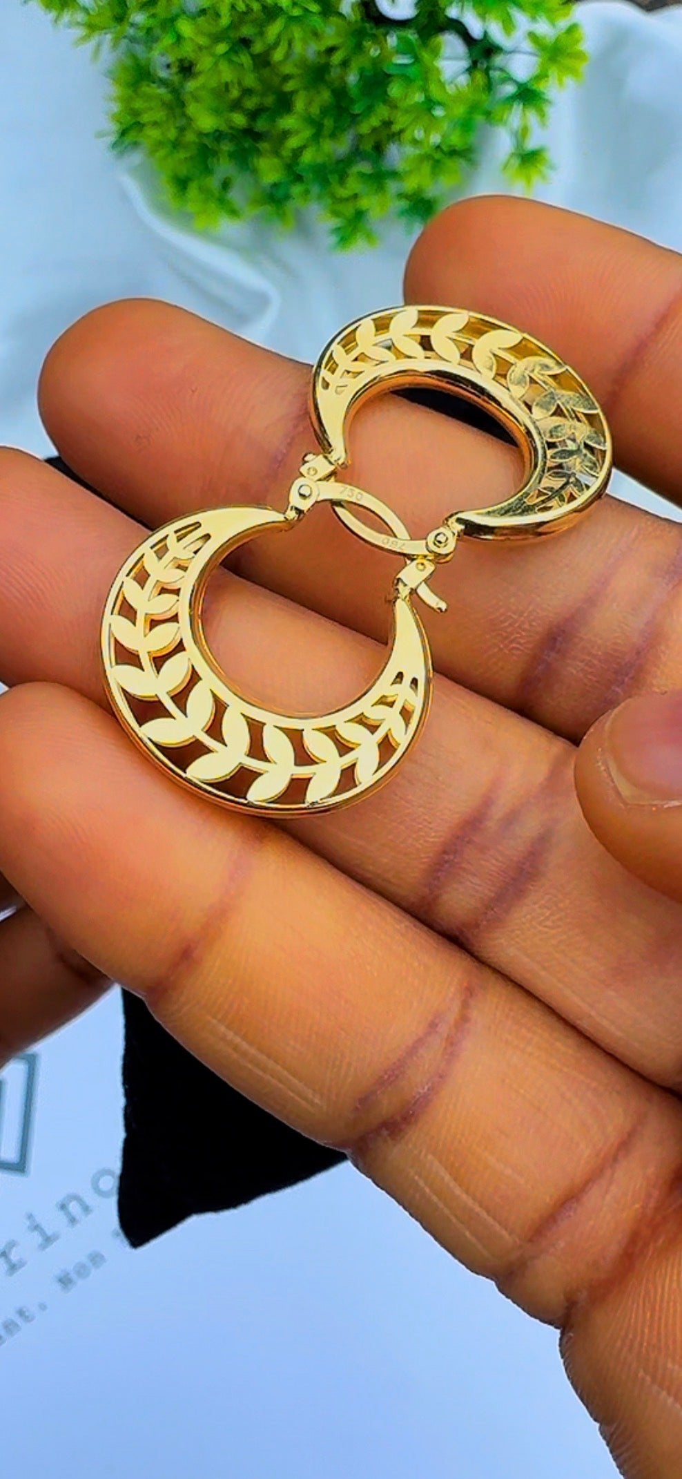 Degaf 18ct Pure Gold Hoop Earrings | Medium Hoops 22mm