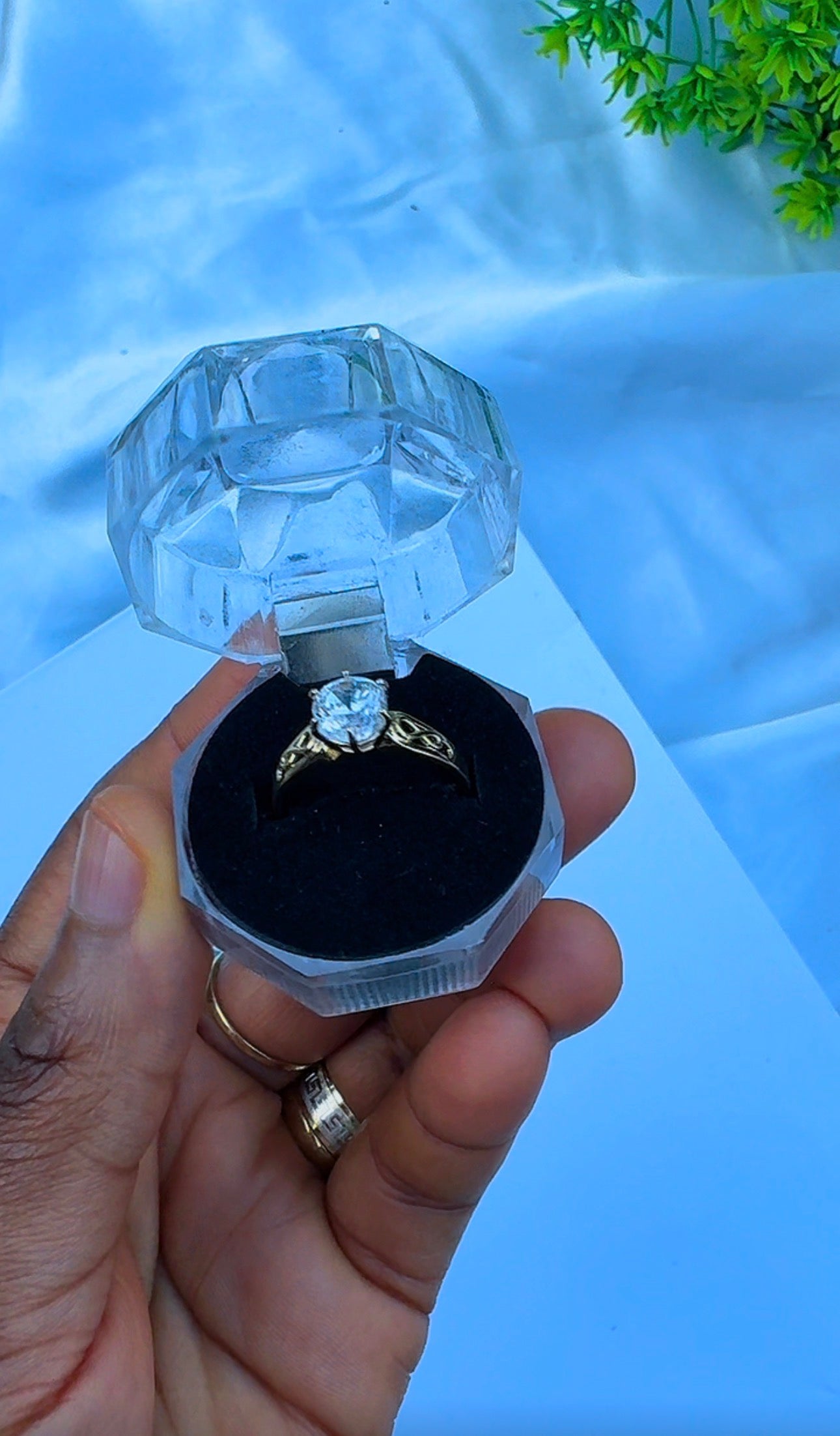 18K Solid Gold Infinity Engagement Ring For Women | Size 8 | 2.54g