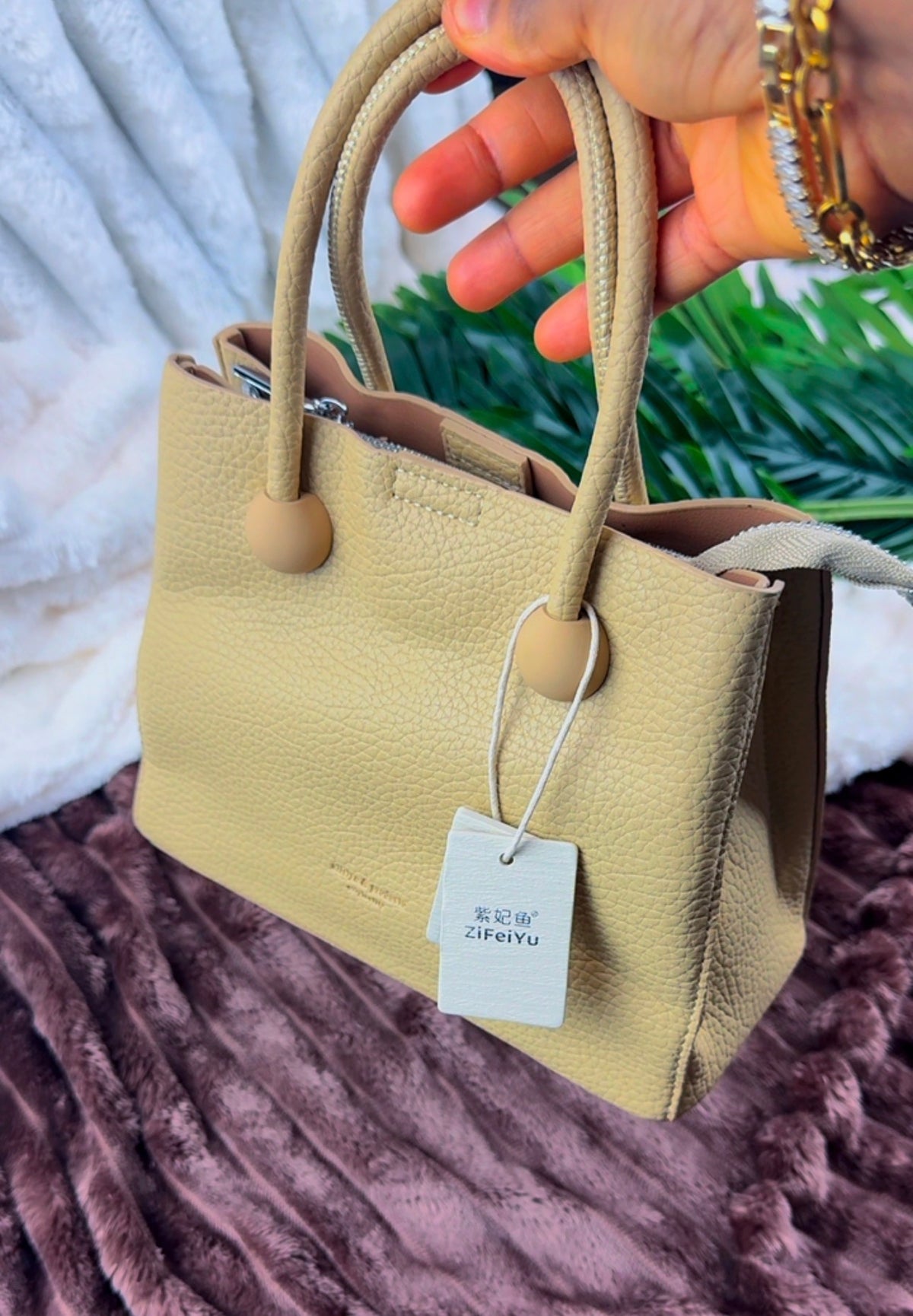 Women’s Beige Pebbled Leather Top-Handle Tote Bag | LARYZ Everyday - 039 | Medium