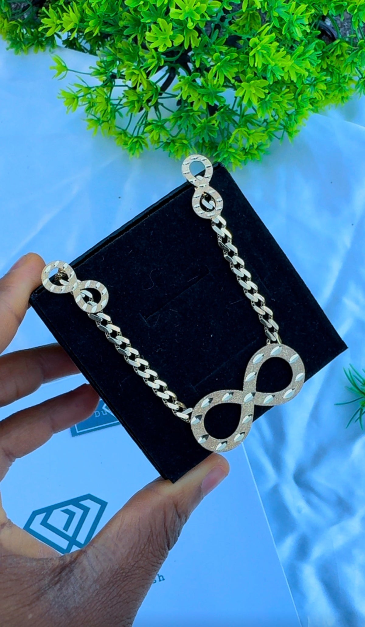 18K Solid Gold Infinity Cuban Chain Necklace - 9.6g