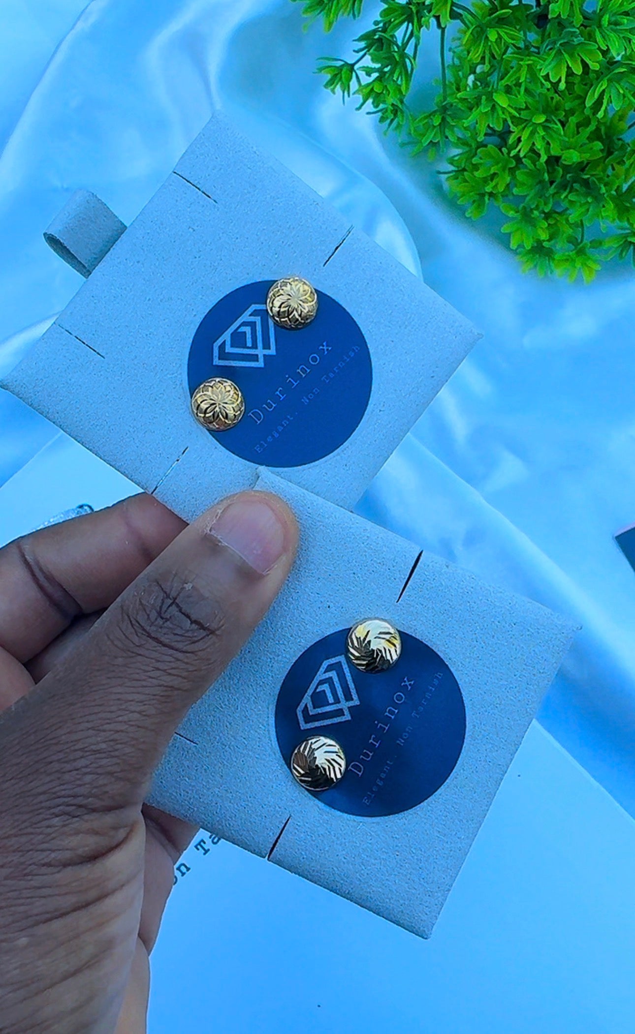 Dega 18 Karat Gold Pin Stud Earrings | 1.6g
