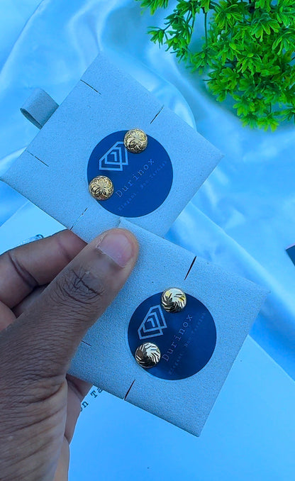 Dega 18 Karat Gold Pin Stud Earrings | 1.6g