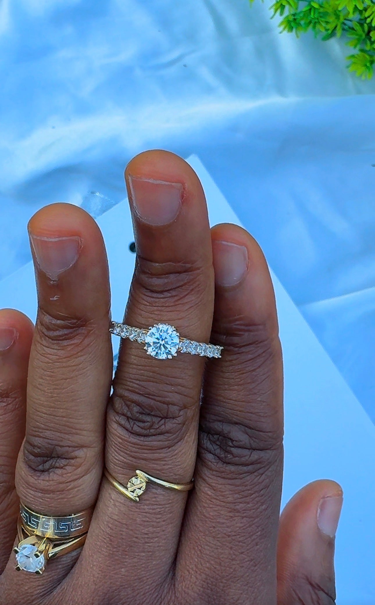18K Solid Gold Engagement Ring For Women | Size 9 | 3.2g