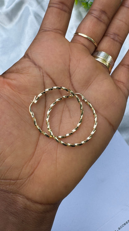 18K Solid Gold Twist Hoop Earrings | 1.29g