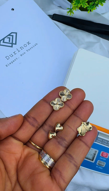 Degaac 18ct Solid Gold Stud Earrings