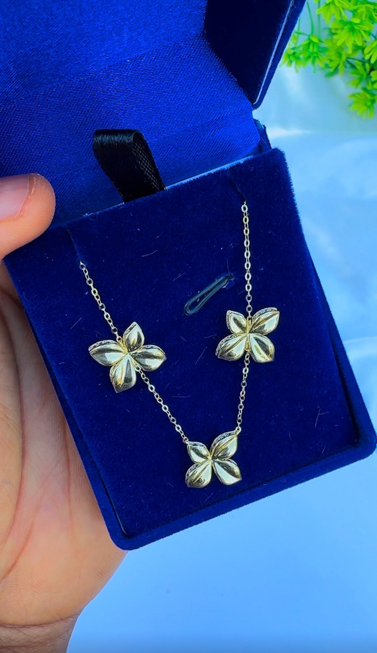 18ct Yellow Gold Floral Station Necklace (5.2g) | 17” + 1” (18 Inches)