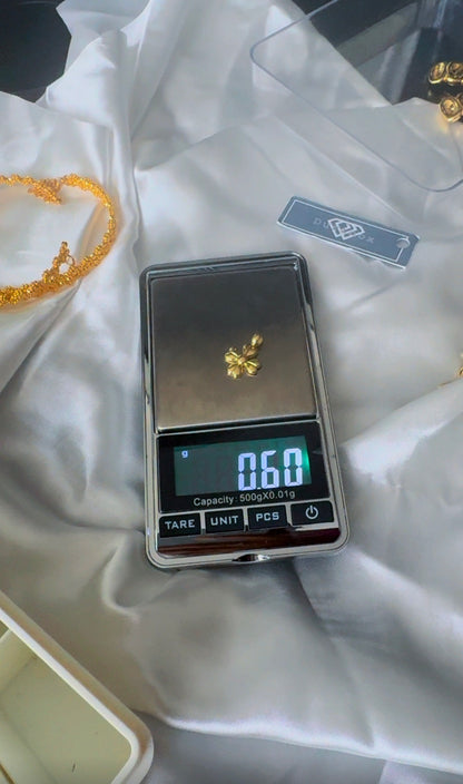 18ct Solid Gold Star Pendant- 0.6g