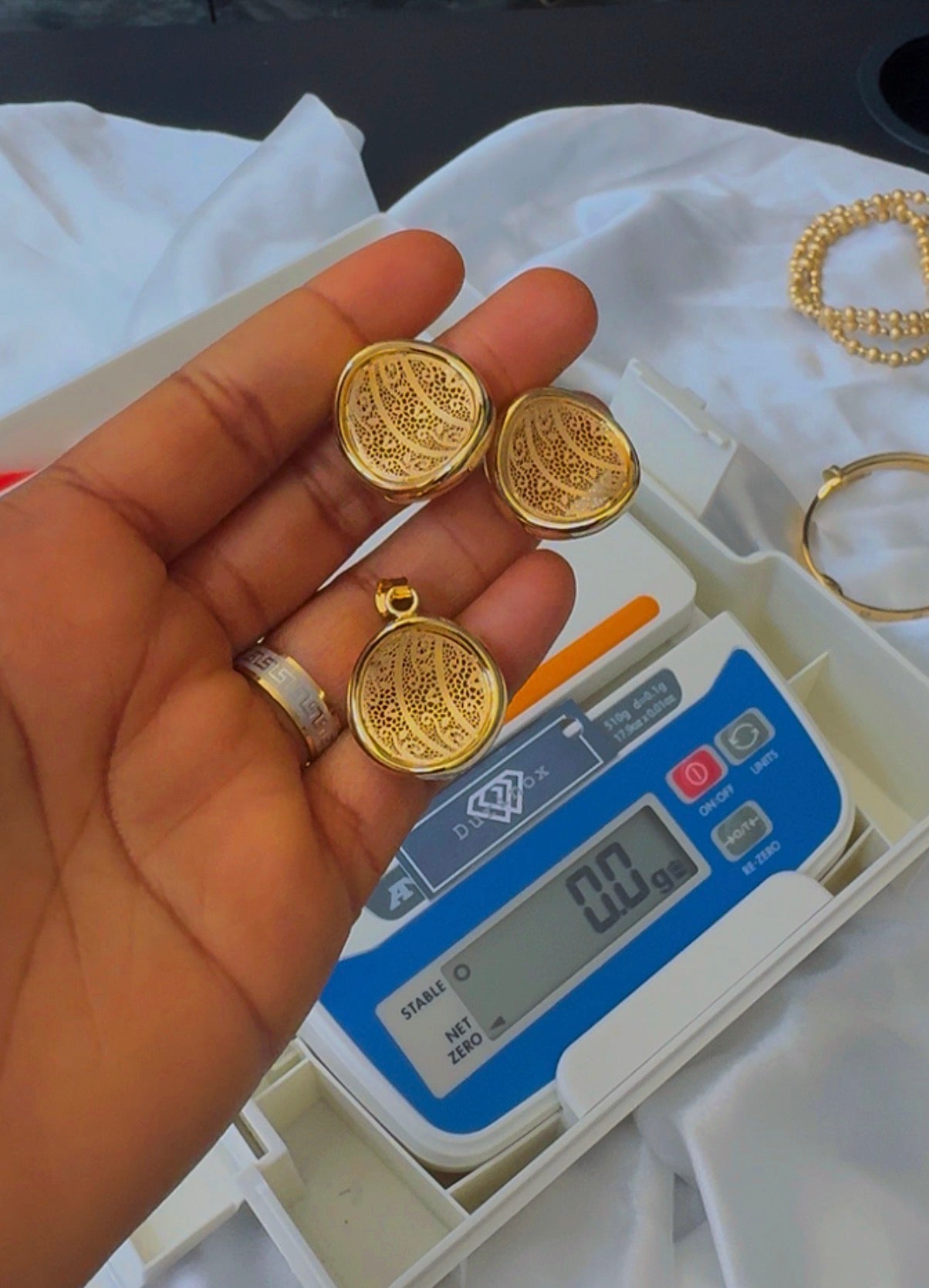 Deguc 18ct Solid Italian Gold (Extra) Earrings and Pendant Jewellery Set