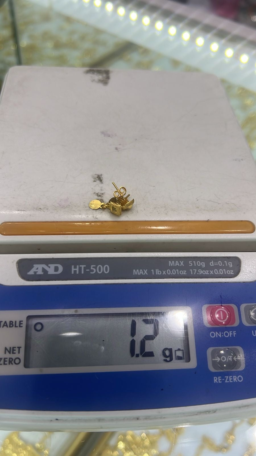 Diiga 21 Karat Real Gold Stud Earrings