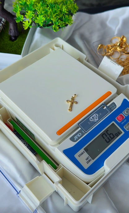 18 Karat Solid Gold Cross Pendant | 0.6g