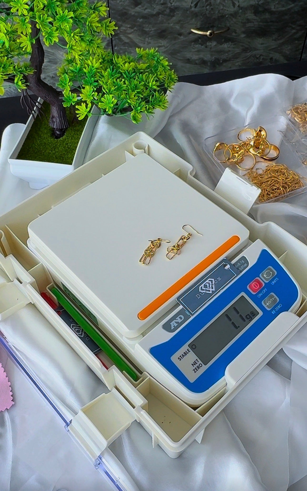 18ct Real Gold Drop Earrings | 1.1g