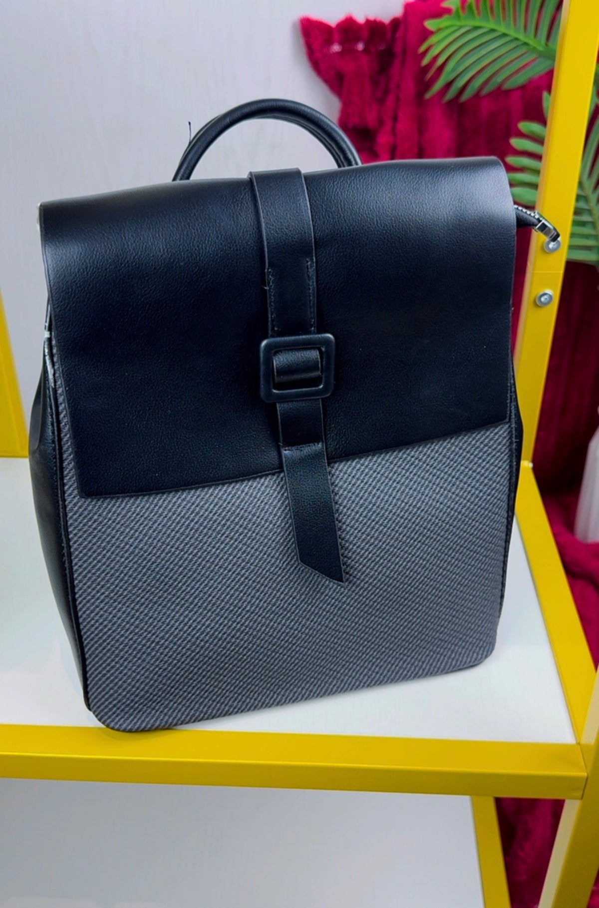 Black & Biege Structured Women's Bagpack {Medium} | LARYZ Everyday 008
