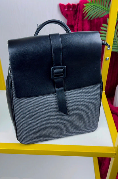 Black & Biege Structured Women's Bagpack {Medium} | LARYZ Everyday 008