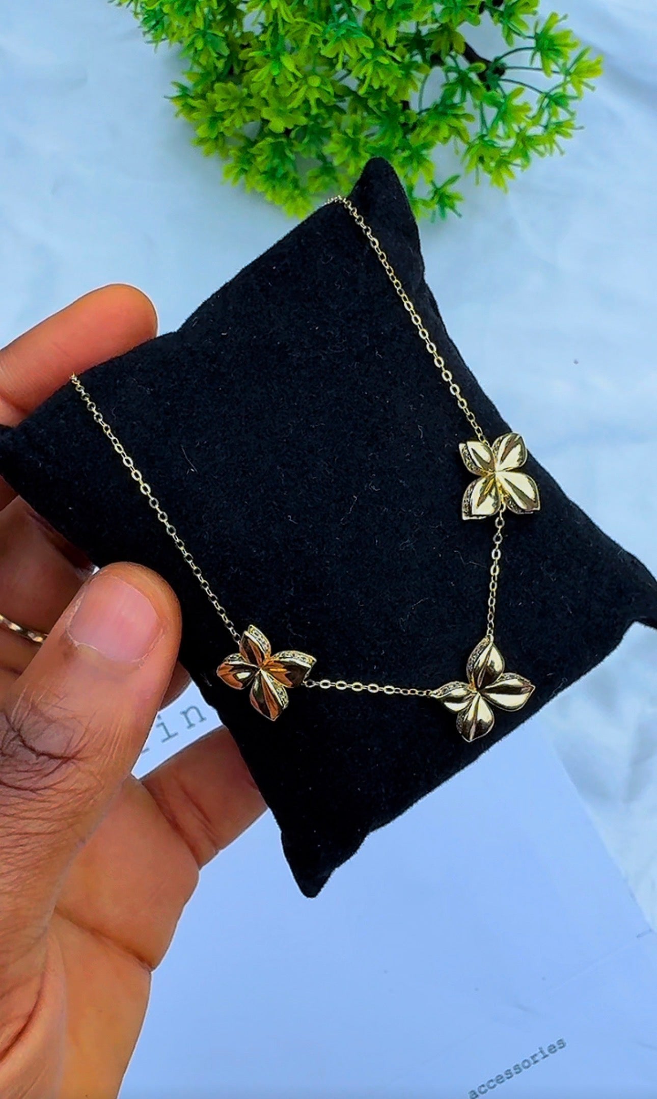 18ct Yellow Gold Floral Station Necklace (5.2g) | 17” + 1” (18 Inches)
