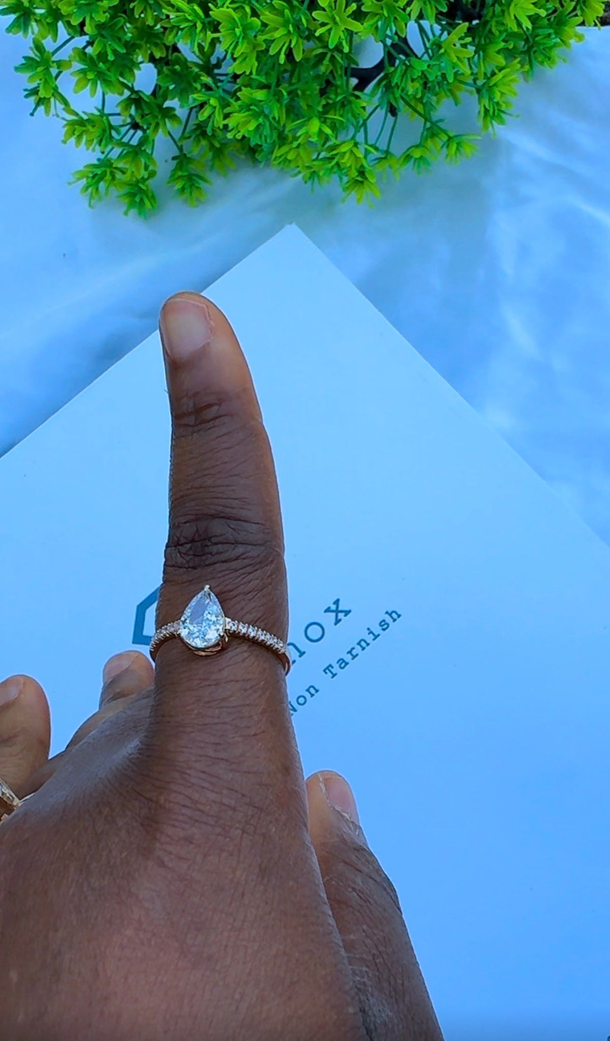 18K Solid Gold Pear Cut | Teardrop Gemstone Ring - Size 8 - 2.6g