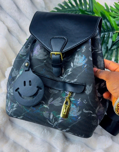 Black Patterned Smiley Women's Bagpack {Medium} | LARYZ Everyday 054