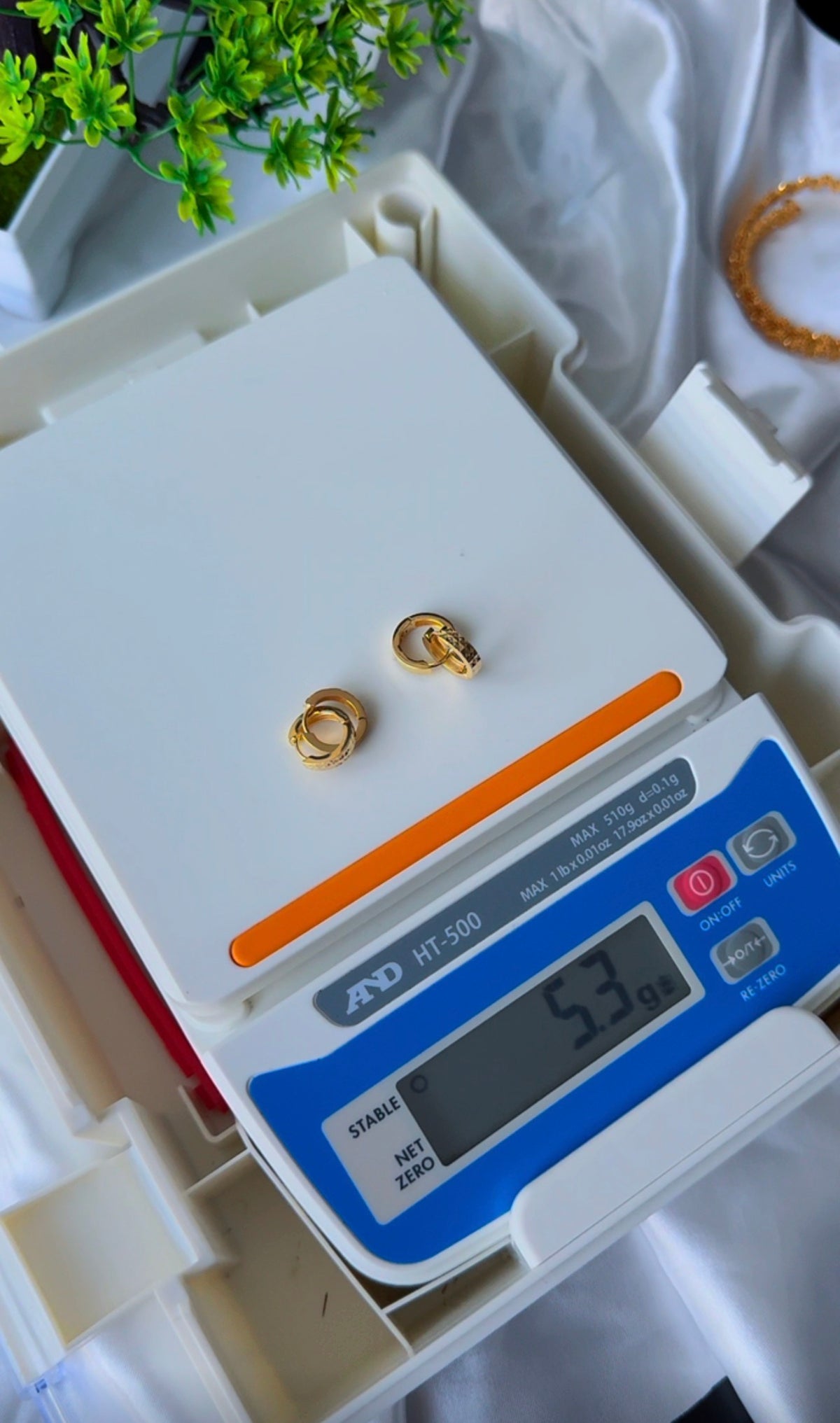 18ct Genuine Gold Hoop Earrings - 2.7g