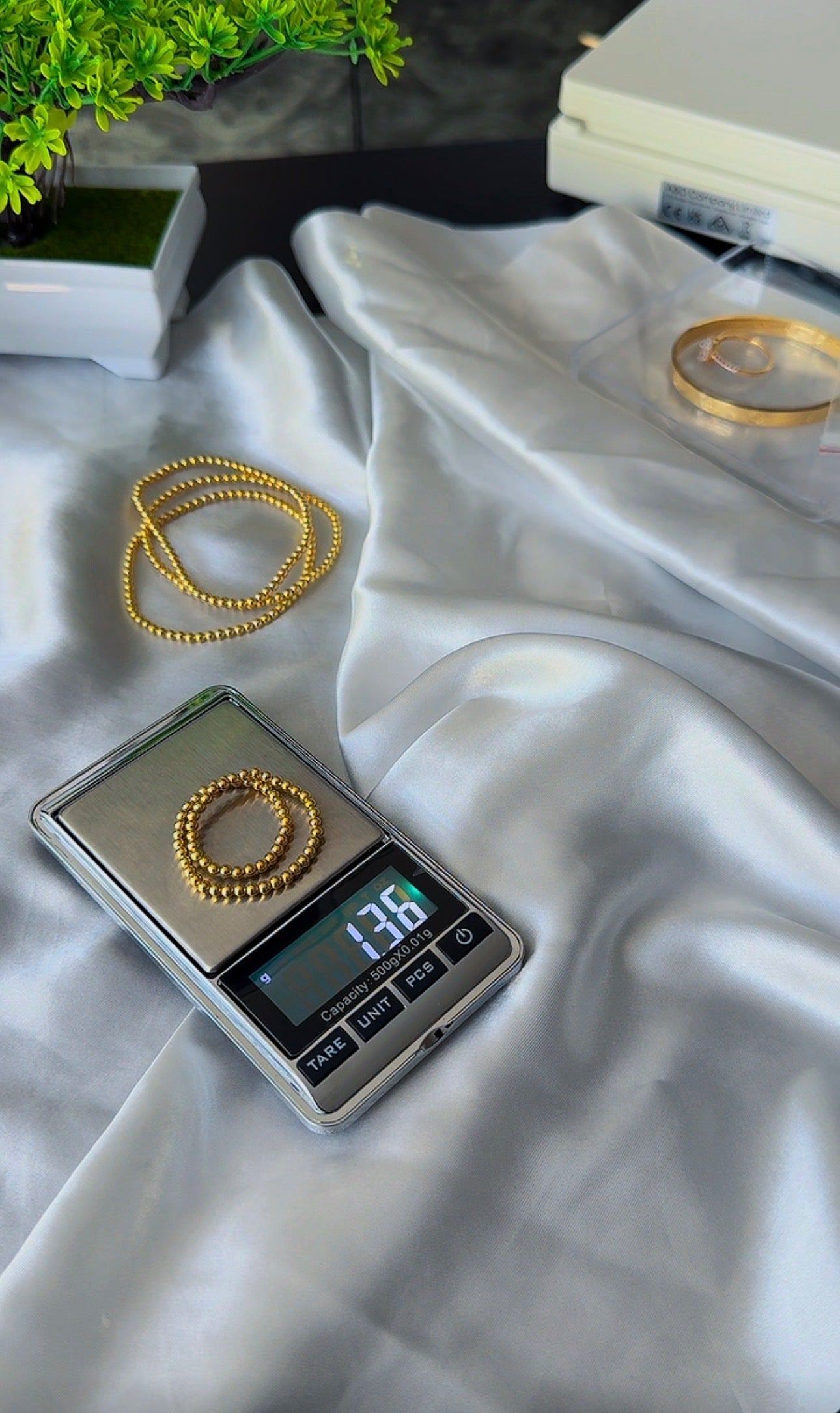 18K Solid Gold Stretchable Bangle (Shiny) | 0.9g & 1.3g | Small to Medium Wrists