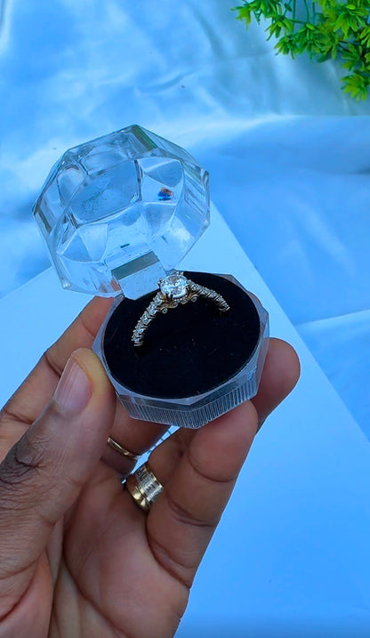18K Solid Gold Engagement Ring For Women | Size 9 | 3.2g